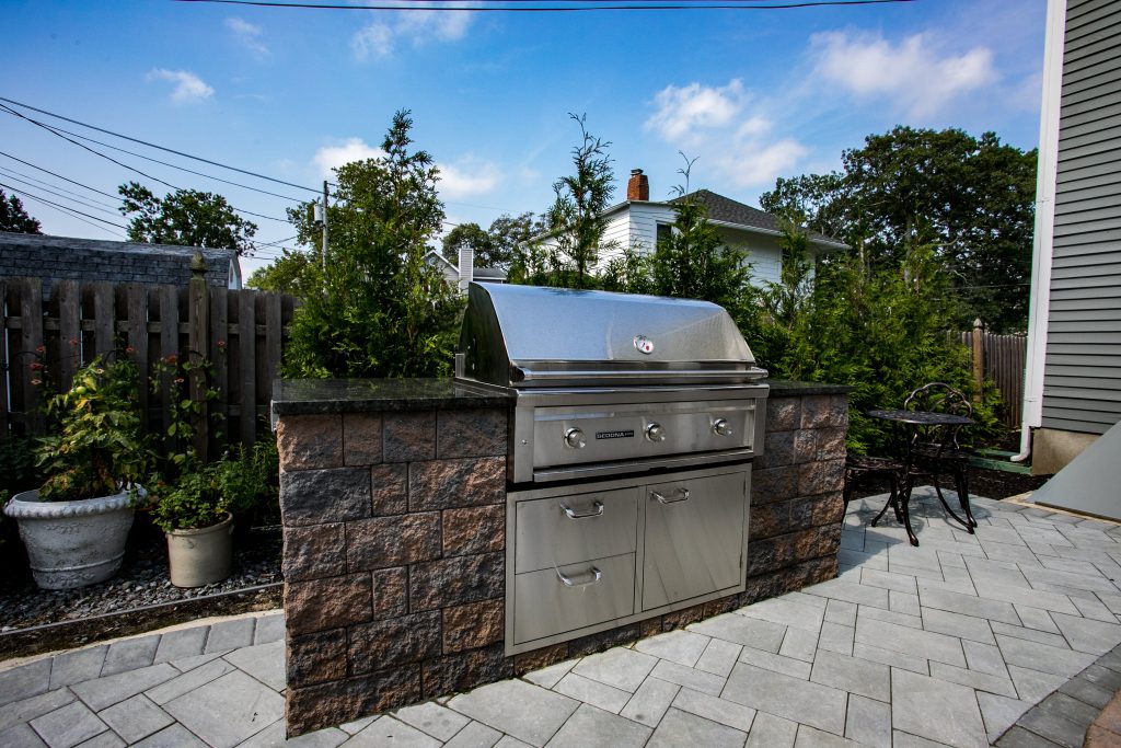 small outdoor kitchen ideas