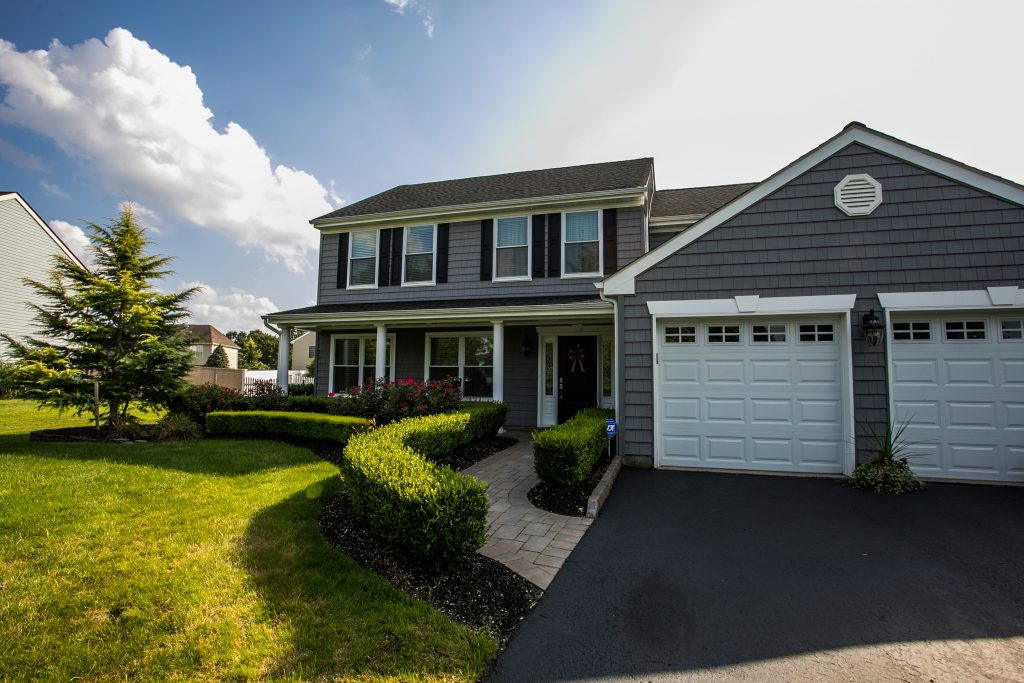 small front yard landscaping