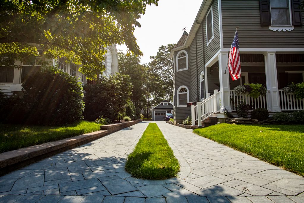 driveway landscape