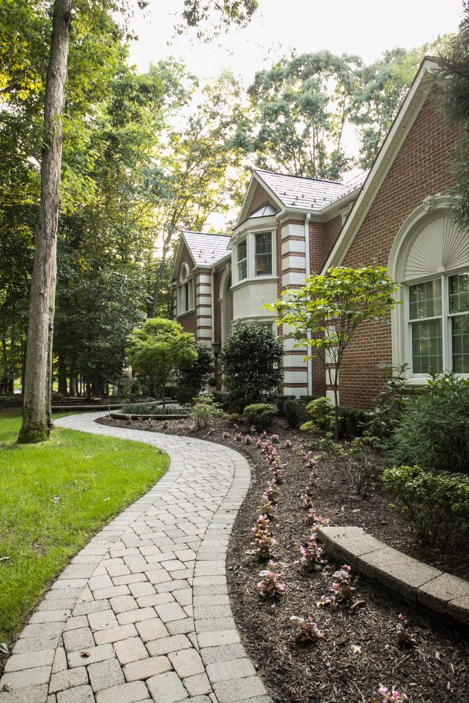 stone pavers walkways designs