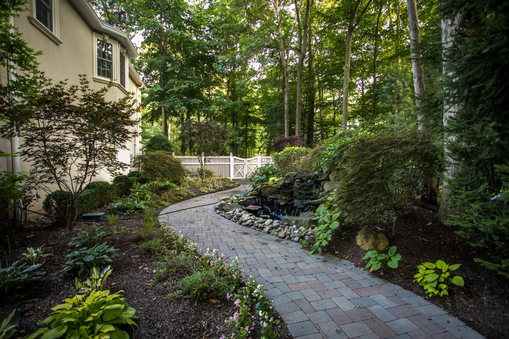 stone pavers walkways designs