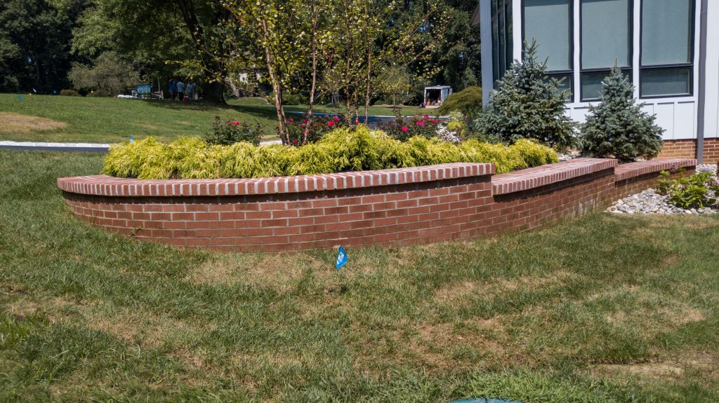 retaining wall contractor near rumson