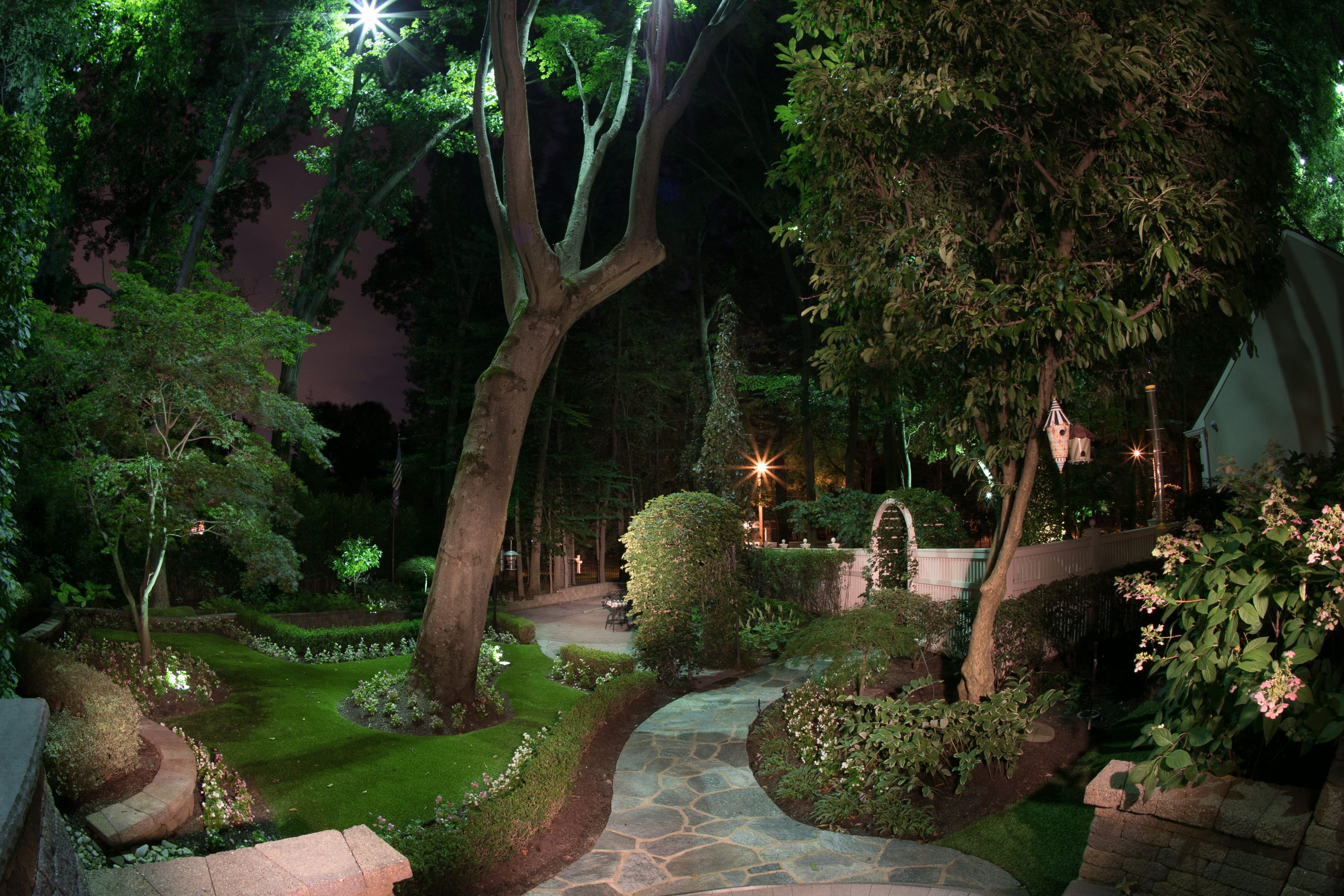 outdoor lighting contractor